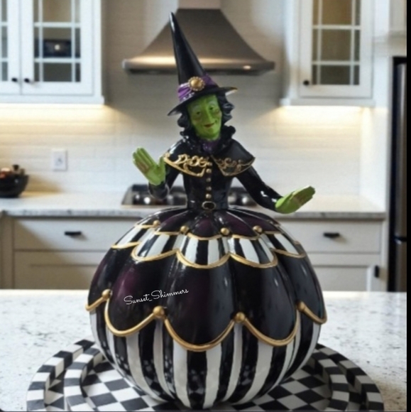 Large 16" Halloween Pumpkin Witch Mackenzie Style Figurine Statue Decor New - Picture 1 of 11